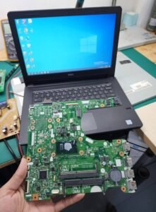 Ảnh mainboard bị oxy hóa (nấm mốc xanh) do nước gây ra