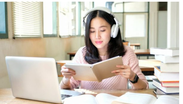 Người dùng cảm thấy khó chịu khi laptop không nhận tai nghe. Người dùng cảm thấy khó chịu khi laptop không nhận tai nghe.