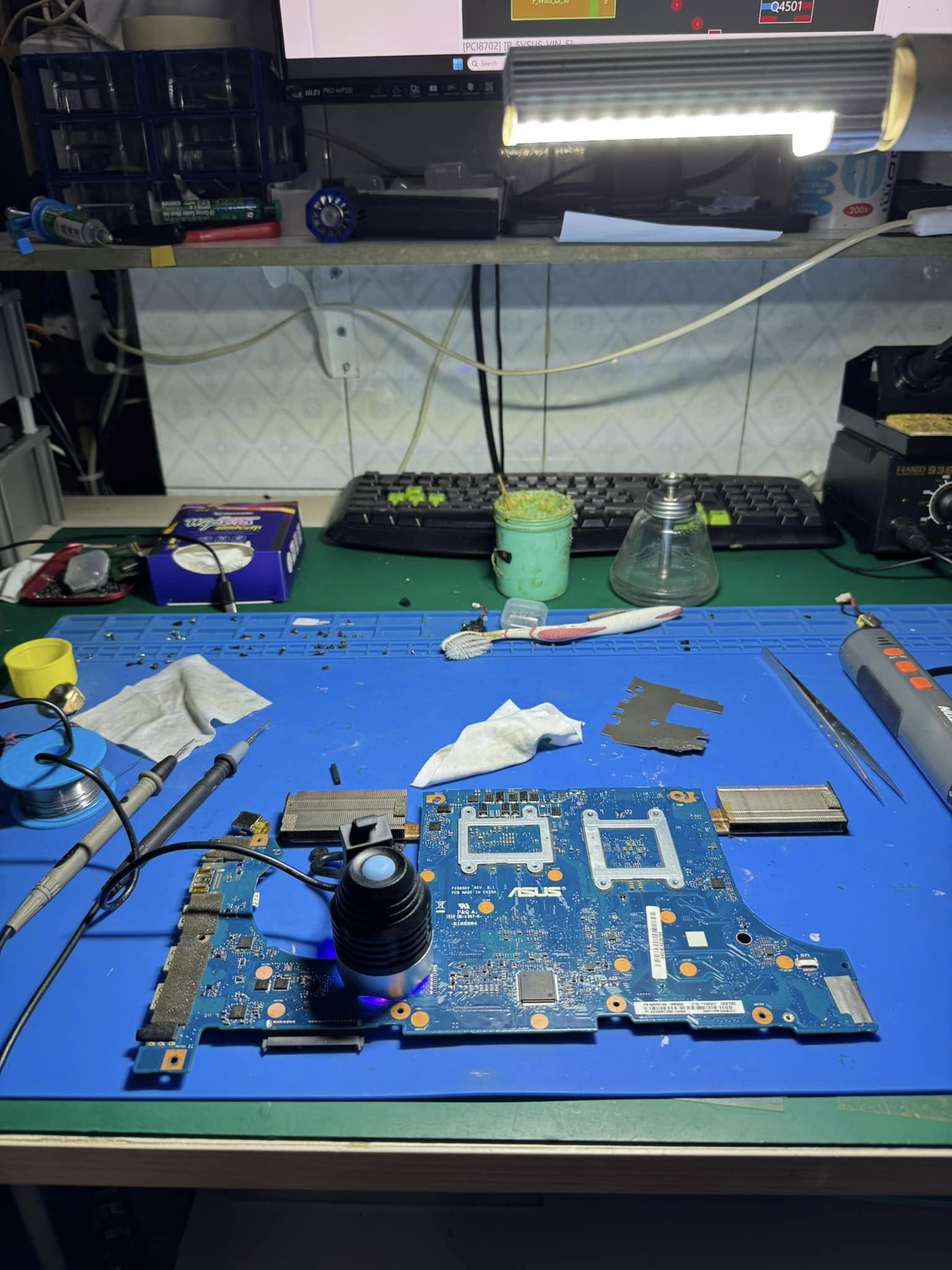 ky thuat dang sua mainboard cho khach hang ky thuat dang sua mainboard cho khach hang