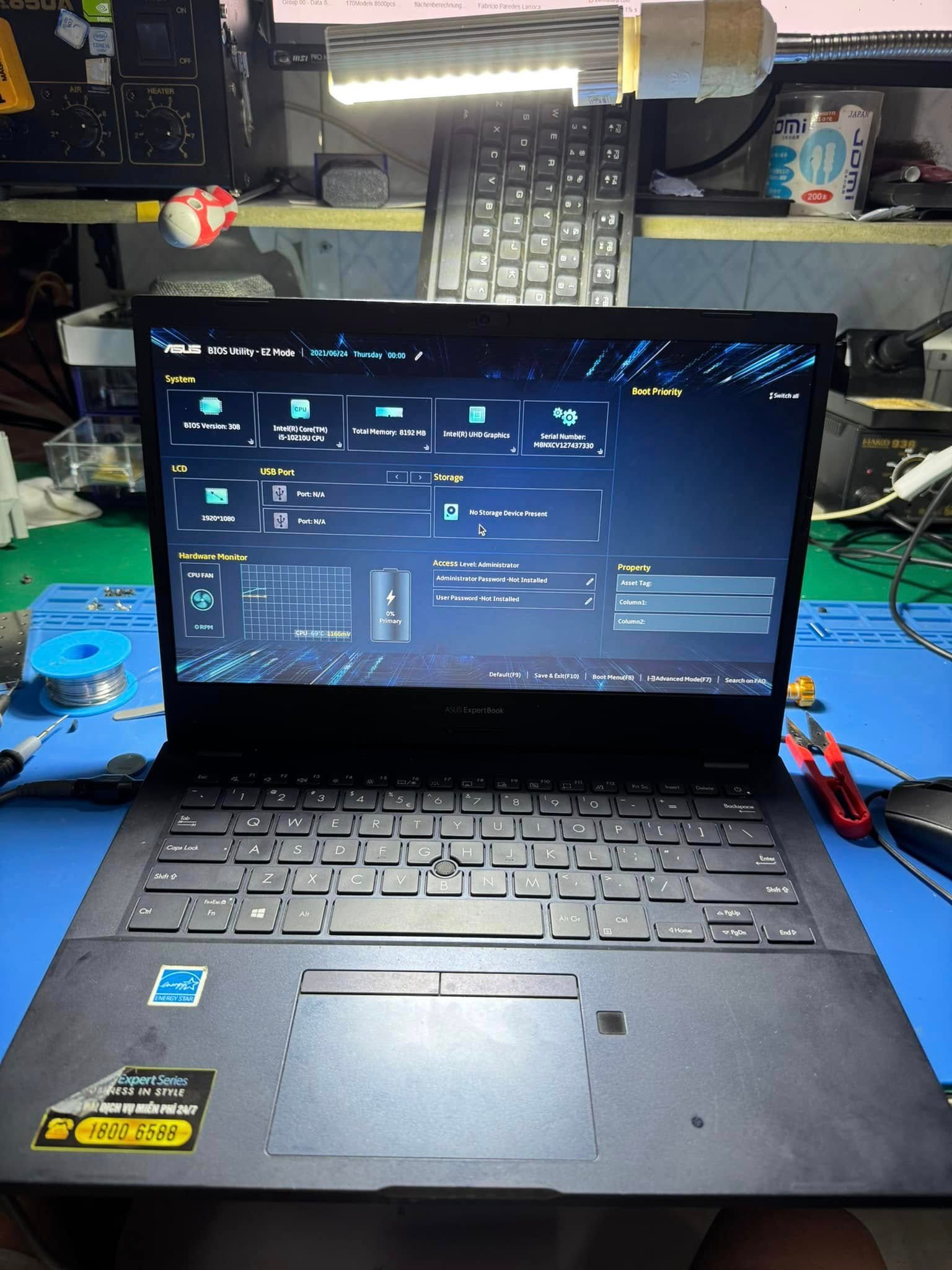 sửa laptop ở trường học cho cô giáo trên đường âu cơ lấy liền