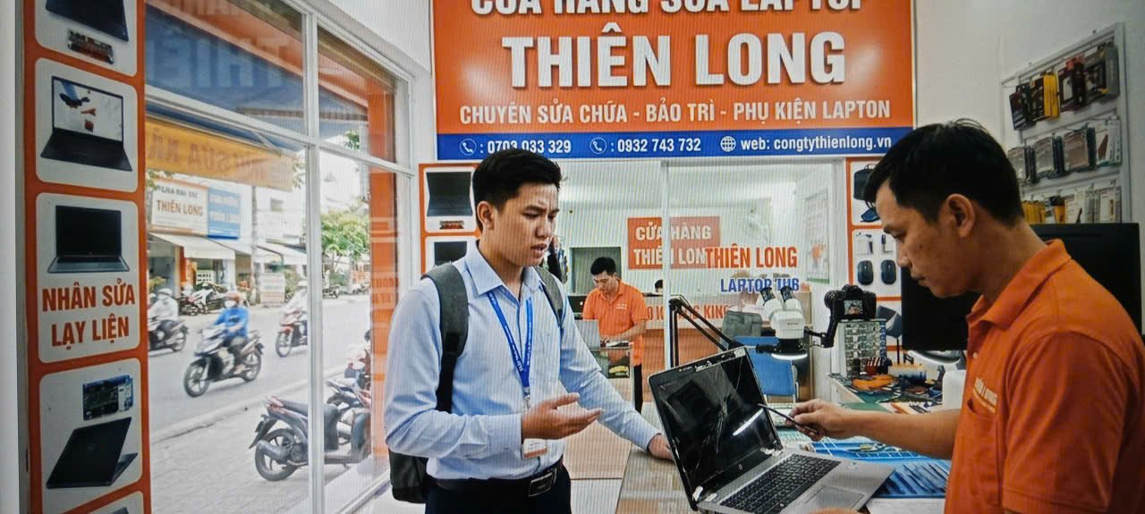 tự sửa hay đem ra tiệm khi laptop mở không lên