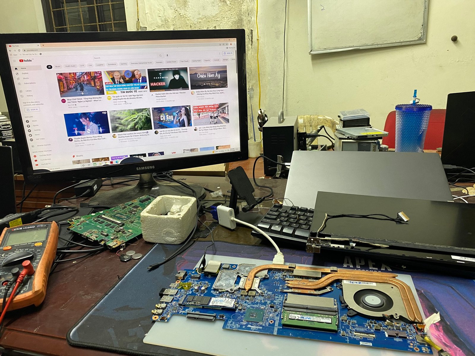 sửa laptop tận nơi huyện hóc môn